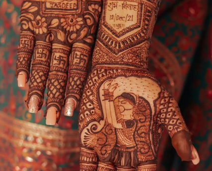 mehndi-hands